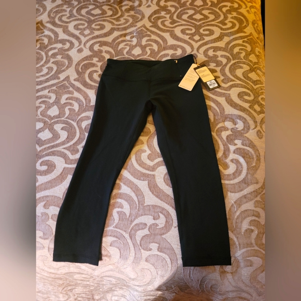 Brand new with tags Calia workout Leggings,  Capri sz S